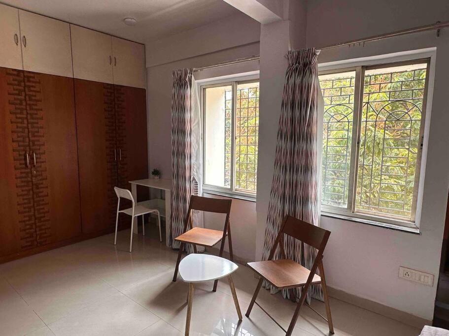 Coral: Pvt In Koregaon Park. Wifi Smarttv Ac Apartment
